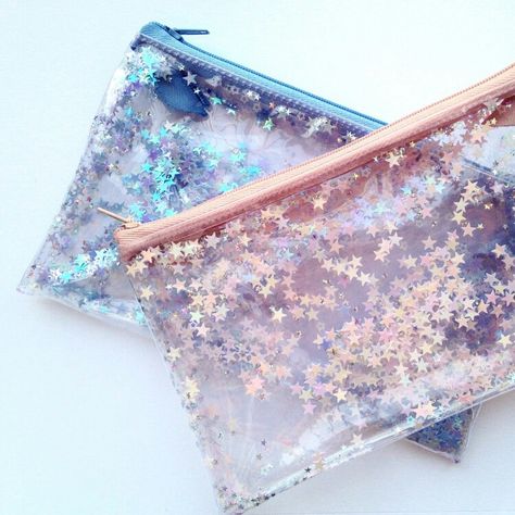 1980s style pencil case, pouch with water, glitter, sequins Back To University, Stars Glitter, School Suplies, Cool School Supplies, Stationary Supplies, Diy School Supplies, Cute Stationary, Stationary School, Tumblr Outfits