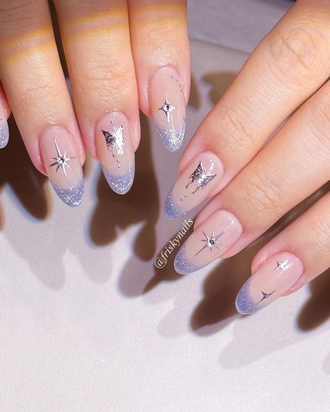 40 Cute 2023 Nail Ideas to Inspire You Sparkly Christmas Nails, Purple And Silver Nails, Press On Nail Kit, Christmas Nails Diy, 2023 Nail, 2023 Nails, Glitter Butterfly, Chrome Nails Designs, Elegant Nail Designs