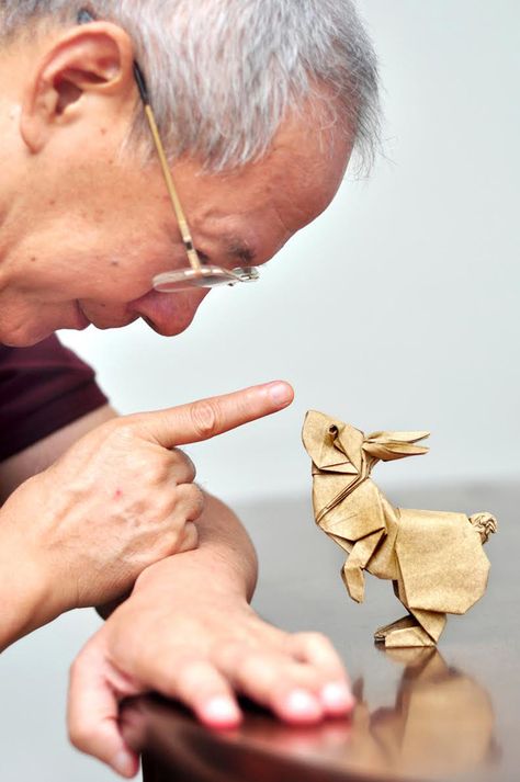 Surface to Structure: An Origami Exhibition Featuring 80 Paper Artists at Cooper Union | Colossal Origami Day, Origami Home Decor, Vika Papper, Origami Artist, Kids Origami, Folding Origami, Origami Paper Art, Origami 3d, Art Origami