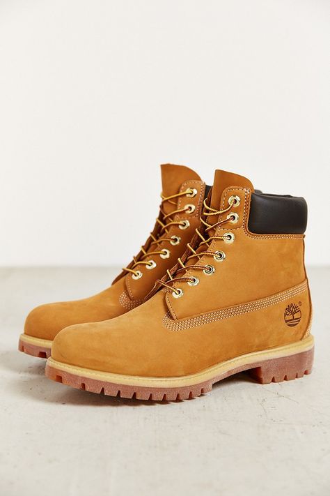 Timberland Classic Wheat Boot - Urban Outfitters Nike Air Max 90 Outfit, Timberland Boots Outfit, Timberland Waterproof Boots, Timberland Boots Mens, Timberland Classic, Mens Dress Boots, Yantai, Mens Fashion Casual Winter, Yellow Boots