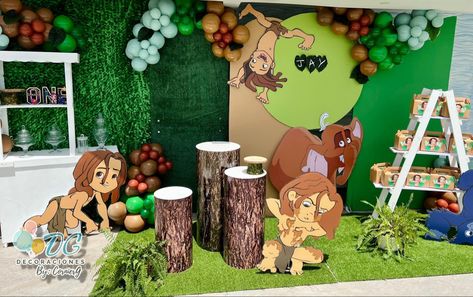 Tarzan Baby Shower Theme, Tarzan Party Decorations, Tarzan Party, Tarzan And Jane Birthday Party, Baby Tarzan Birthday Party Ideas, Tarzan Birthday Party Ideas, Jungle Book 1st Birthday Party, Lion King Garland, Jungle Book Birthday Party