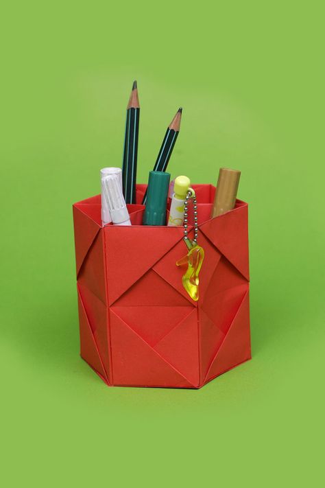 Hey guys, in this video we will make this Creative DIY Desk Organizer with paper.   Please SUBSCRIBE to our channel, we'll be posting more videos soon.  #modular #origami #organizer #desk #arts #crafts #diy #artandcrafts #papermade #doityourself #paperfolding #origamieasy Origami Organizer, Paper Easter Basket, Paper Ninja Stars, Diy Desk Organizer, Desk Plant, Creative Desk, Origami Paper Folding, Organizer Desk, Desk Organization Diy