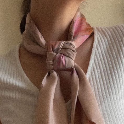 Zornitsa Ivova on Instagram: "How to tie a scarf in a classic Hermes knot. The scarf I'm using is a vintage Thai silk scarf (90x90cm), but the knot would also work on a slightly smaller scarf. When the weather gets cooler I will certainly be styling it with a unbuttoned shirt in the front with the scarf tucked in. _______ Save it for your future reference and don't forget to check my previous tutorials for more scarf ideas 🤍" Unbuttoned Shirt, Tie A Scarf, Scarf Ideas, Thai Silk, Small Scarf, Scarf Tying, The Knot, Silk Scarf, Work On