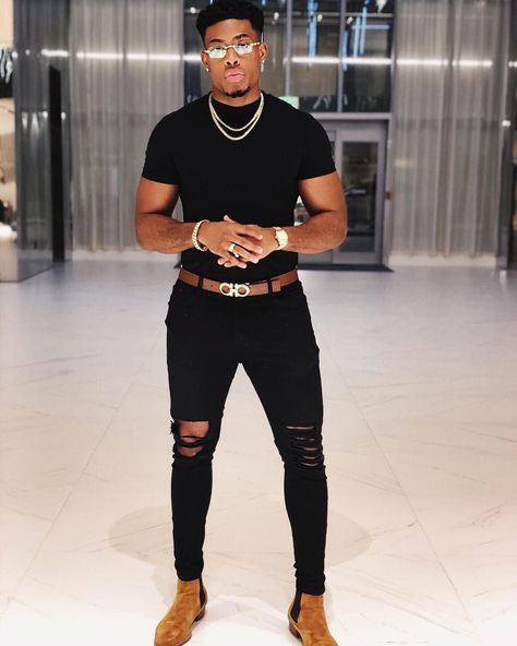 Pinterest 6ixtides🖤 Black Men Casual Style, Black Men Fashion Urban, Superenge Jeans, Biker Denim, Black Men Fashion Casual, Black Men Fashion Swag, Black Men Street Fashion, Hipster Man, Outfits Black