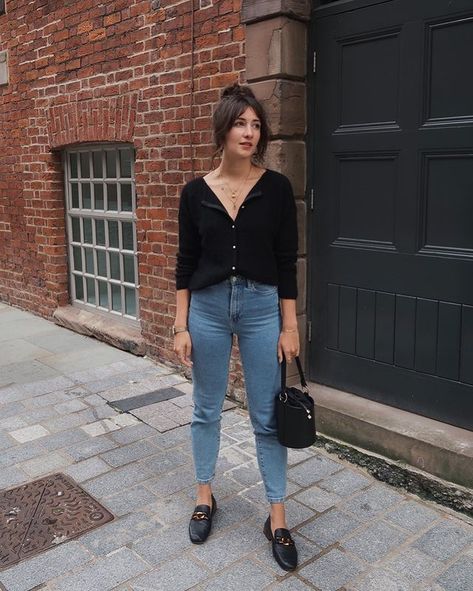 Rosie Ann Butcher (@rosieannbutcher) • Instagram photos and videos Fall Outfits For Older Women, Office Ootd, Work Aesthetic, Outfit Verano, Make A Cake, Simple Work, Paris Trip, Mum Fashion, Food Therapy