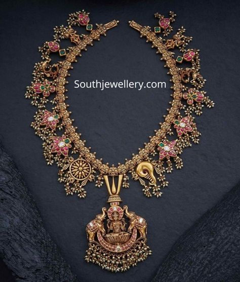 Shanku Chakra design guttapusalu haram photo Guttapusalu Haram, Chakra Design, Latest Indian Jewellery, 22 Carat Gold Jewellery, Haram Designs, Lakshmi Devi, Temple Jewelry Necklace, Gold Temple Jewellery, Antique Necklaces Design