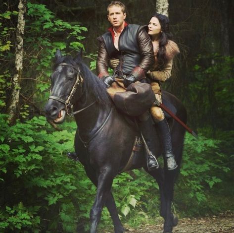 Snow White And Prince Charming, Snow White And Prince, Josh Dallas And Ginnifer Goodwin, Snow White Prince, Snow And Charming, Josh Dallas, Jennifer Morrison, Captain Swan, Medieval Fantasy