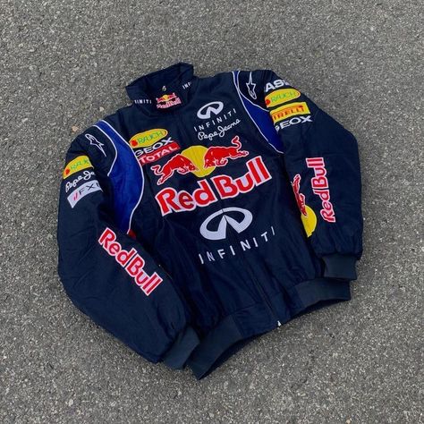 Women's Streetwear Fashion Winter, Red Bull Jacket, Outfit Ideas Streetwear, Vintage Racing Jacket, Vintage Style Jacket, Best All Inclusive Resorts, Racing Jackets, Fire Fits, Streetwear Fashion Women