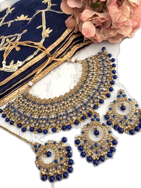 Jewelry For Mehndi Function, Bridal Jewelry Sets Indian, Wedding Jewelry Sets Bridal Jewellery, Bridal Jewellery Inspiration, Kundan Jewellery Bridal, Indian Wedding Jewelry Sets, Jewelry Kundan, Perhiasan India, Indian Bridal Jewelry Sets