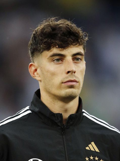 German Football Players, Dfb Team, Kai Havertz, Soccer Boyfriend, Soccer Life, Soccer Guys, Soccer Boys, Football Boys, Soccer Player