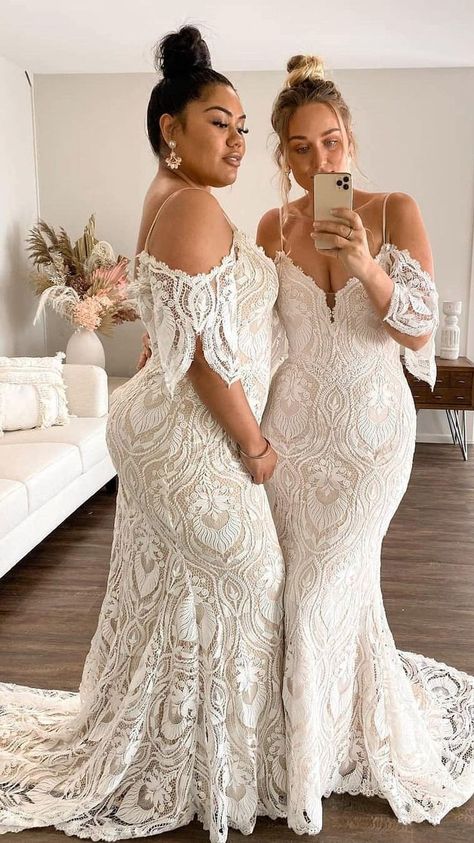 Curvy Wedding Dress, Curvy Wedding, Plus Wedding Dresses, Plus Size Wedding Gowns, Curvy Bride, Occasion Dresses Wedding, Chapel Train, Wedding Dresses Plus Size, Boho Bride