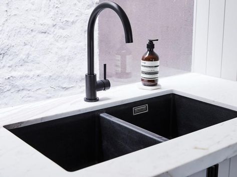 Black Kitchen Taps, Dark Counters, Matte Black Kitchen, Best Kitchen Sinks, Black Kitchen Sink, Black Sink, Kitchen Black, Kitchen Sink Taps, Kitchen Mixer Taps