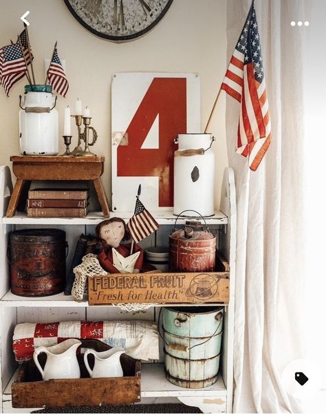 Vintage Rustic Decor, Antique Booth Displays, Vintage Booth, Americana Home, American Flag Decor, Hutch Decor, 4th July Crafts, Primitive Americana, Fourth Of July Decor