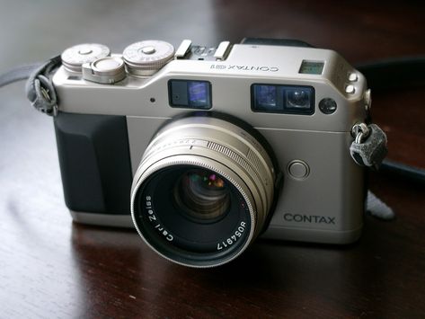 Contax G2, Nikon Camera Lenses, Street Photography Camera, Antique Cameras, Photo Gear, Camera Obscura, Old Cameras, Classic Camera, Retro Photography