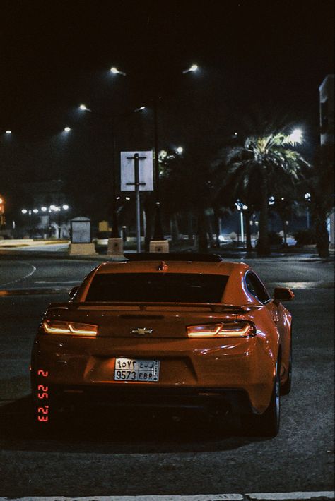 Cars Aesthetic Night, Chevrolet Wallpaper, Girl Cars, Cars Camaro, Race Night, Cars Aesthetic, Camaro Car, Biker Aesthetic, Camaro Zl1