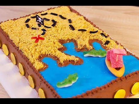 Gâteau pirate carte au trésor - Fahsion Cooking Treasure Map Cake, Map Cake, Pirate Birthday Cake, Pirate Ship Cakes, Pirate Map, Pirate Themed Birthday, Rock Cake, Pirate Cake, Festa Harry Potter