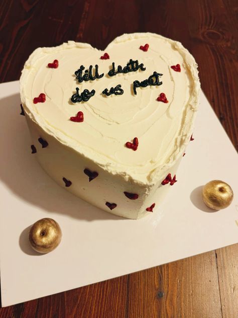 1st Anniversary Cake Ideas Couple, Couple Anniversary Cake, 1st Wedding Anniversary Cake, Anniversary Cakes Ideas Couple, Anniversary Cake Ideas, 1st Anniversary Cake, Anniversary Dessert, Marriage Anniversary Cake, Couple Cake