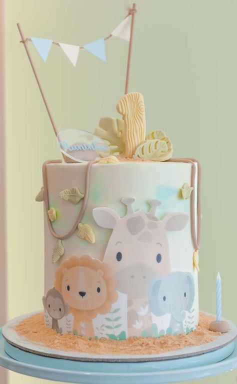 Nuninho's Jungle Animals Birthday Party | CatchMyParty.com Jungle Birthday Party Ideas, Baby 1st Birthday Cake, Jungle Birthday Cakes, Jungle Thema, Boys 1st Birthday Party Ideas, Jungle Birthday Party, Jungle Cake, Safari Cakes