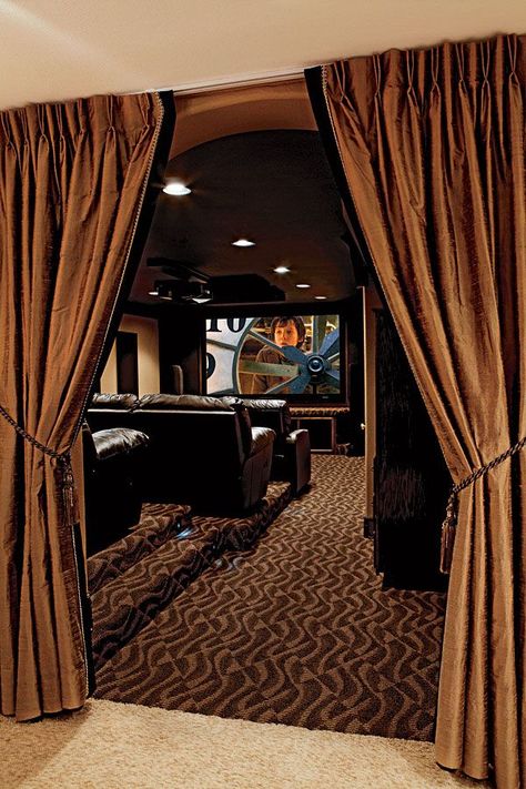 Basement Home Theater, Home Theater Room Design, Theater Room Design, Movie Room Decor, Theater Design, Home Cinema Room, Home Theater Decor, Diy Basement, Home Theater Setup