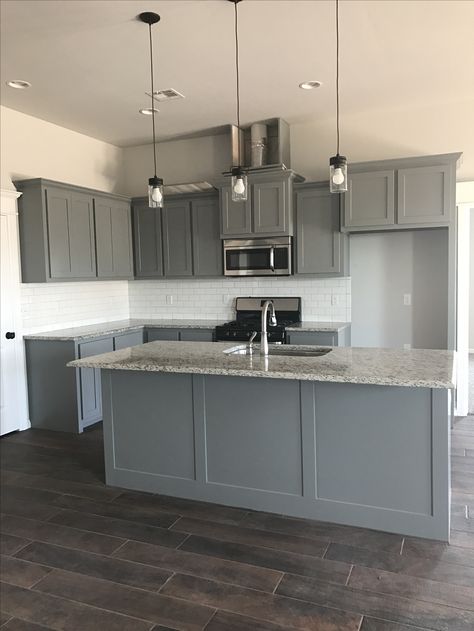 Grey Kitchen Astethic, Soft Modern Kitchen, Kitchen Remodel Grey Cabinets, Aesthetic House Kitchen, Grey Kitchen Ideas Modern Gray, Kitchen Styling Ideas, Grey Kitchen Decor, Kitchen Style Ideas, Lakehouse Kitchen