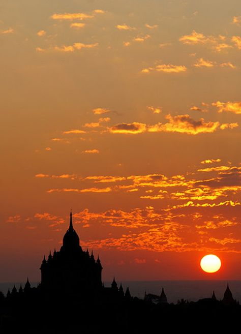 Mandalay, Burma Myanmar Tattoo, Indian Castle, Bagan Sunrise, Natural Pic, Aesthetic Ig Filter Selfie, Bagan Temples, Gaming Profile Pictures, Beautiful Beaches Paradise, Victorian Vases