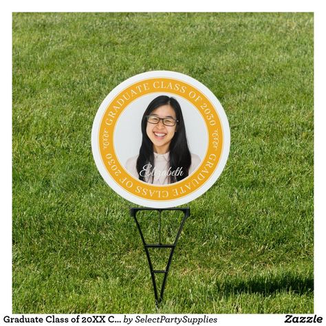 Graduate Class of 20XX Classic Graduation Photo Sign Graduation Yard Signs, Unique Graduation Gifts, Graduation Thank You Cards, Photo Sign, Senior Gifts, Class Of 2023, Graduation Photo, Graduation Photos, Graduation Party Decor