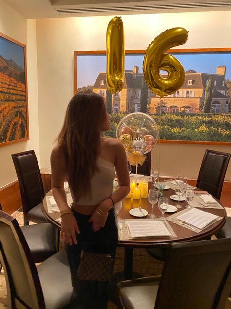 Birthday dinner for sweet 16! Tiktok Pinterest Instagram aesthetic outfit style inspiration Sweet 16 Birthday Aesthetic, Sweet 16 Birthday Pictures, Sweet Sixteen Aesthetic, Aesthetic Party Outfits, Sweet 16 Aesthetic, 16th Birthday Photoshoot, Sweet 16 Inspo, Birthday Pinterest, 16 Aesthetic