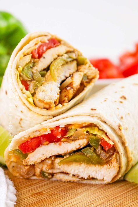 Chicken Fajita Wraps Quick Easy Dinner Cheap, Fajitas Wraps, Fajita Wraps, Easy Chicken Sandwich, Chicken Fajita Wraps, Sautéed Peppers, Dinner Favorites, Tasty Chicken, Chicken Fajita