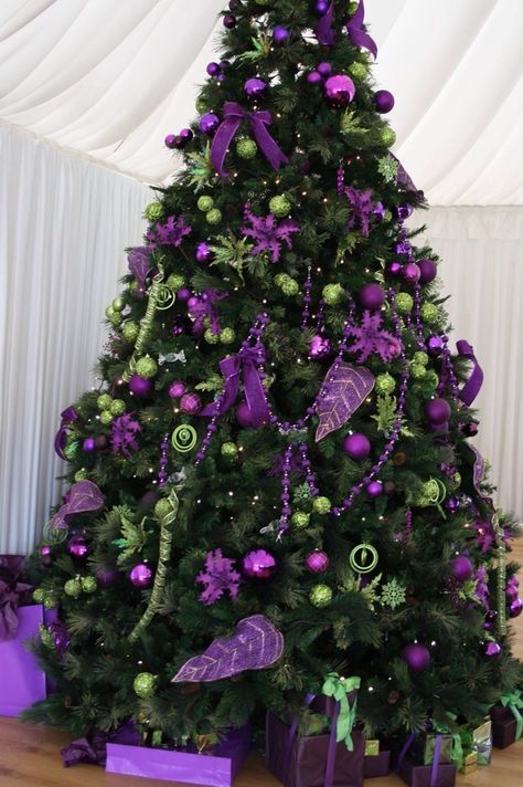 Purple Green Christmas Tree, Purple And Green Christmas Decor, Purple And Green Christmas Tree, Grey Christmas Tree, Green Christmas Tree Decorations, Celebration Decorations, Christmas Purple, Christmas Hand Painted, Christmas Tree Inspo