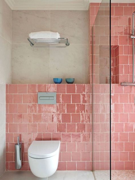 Pink Tile Bathroom, Purple Bathrooms, Eclectic Bathroom, Bad Inspiration, Pink Tiles, Bathroom Goals, Pink Bathroom, Laundry In Bathroom, Beautiful Bathrooms