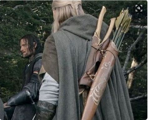 How to Wear a Quiver over a Cloak Legolas Costume, Lotr Legolas, Leather Quiver, Lotr Costume, Into The West, Tauriel, Traditional Archery, Fellowship Of The Ring, Bow And Arrow