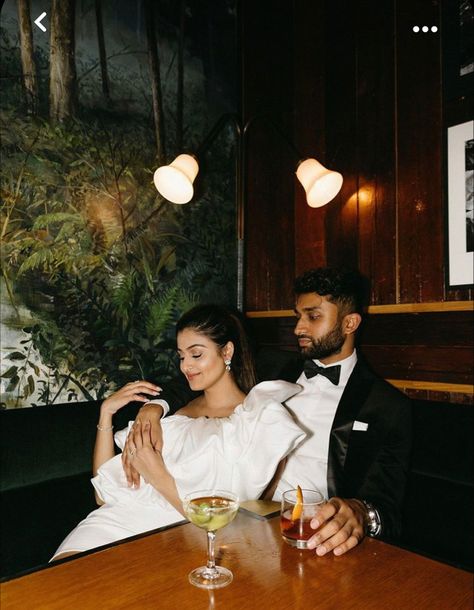 Bar Flash Photography, Flash Photography Engagement Photos, Flash Photography Aesthetic, Direct Flash Photography, Nyc Engagement Shoot, Engagement Photos Nyc, Prewedding Shoot, Ellie Mae, Engagement Dinner