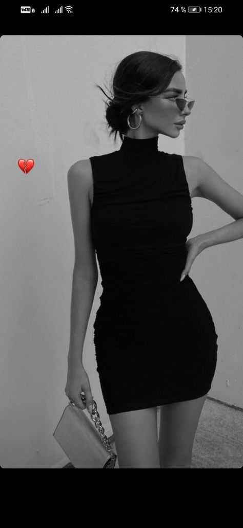 Fitted Dress Classy, Christmas Day Outfits, White Heels Outfit, Black Dress Aesthetic, Korean Outfit Ideas, High Fashion Poses, Elegant Dresses Short, Tight Black Dress, Black Pencil Dress