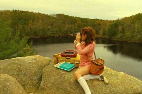 moonrise kingdom - suzy pink dress Suzy Bishop, Camp Horror, Anderson Aesthetic, Kingdom Aesthetic, Wes Anderson Aesthetic, Movie Inspiration, Kara Hayward, Tavi Gevinson, Wes Anderson Movies