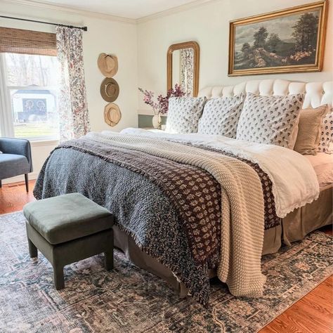 Cottagecore Bed, Cottagecore Bedrooms, Cottagecore Bedroom Ideas, Cottage Core Bedroom, Country Cottage Bedroom, Bedroom Bedding Ideas, Cottagecore Bedroom, Cottagecore Living, Bedroom Makeover Ideas