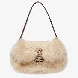 Fendi Fur Bag, Fendi Fur, Fendi Baguette Bag, Fendi Logo Design, Fendi Store, Baguette Bags, It Bag, Fendi Logo, Fur Bag