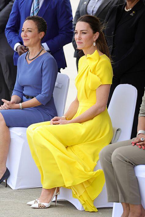 Kate Middleton and Prince William arrive in Jamaica for royal tour amid protests and backlash – LIVE UPDATES - Photo 11 Düşes Kate, Princesse Kate Middleton, Kate Middleton Outfits, Kate Middleton Prince William, Catherine The Great, Middleton Style, Catherine Middleton, Kate Middleton Style, Princesa Diana