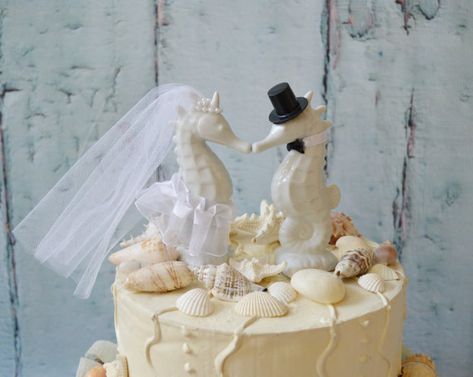 Seahorse Kissing Wedding Cake topper-Beach by MorganTheCreator Seashells Decorations, Horse Wedding Cake, Wedding Cakes Beach, Wedding Boat, Beach Theme Wedding Cakes, Beach Wedding Cake Toppers, Bride And Groom Wedding Cake, Groom Wedding Cake, Beachy Wedding