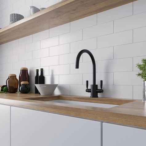 Tile Ideas to Inspire Japandi Style Interiors White Subway Tiles Kitchen, Matte Subway Tile Backsplash, Subway Tiles Kitchen, White Subway Tiles Kitchen Backsplash, White Subway Tile Kitchen, Godoy Cruz, Metro White, Subway Tile Backsplash Kitchen, Subway Tiles Bathroom