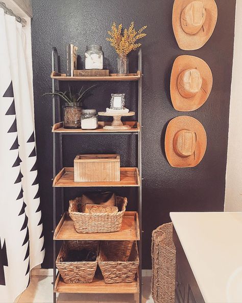 Boho Western Bedroom, Western Boho Bathroom, Boho Shelf Decor, Creative Bedroom Decor, Old Cowboy, Studio Interior Design, Instagram People, Creative Bedroom, My Bathroom