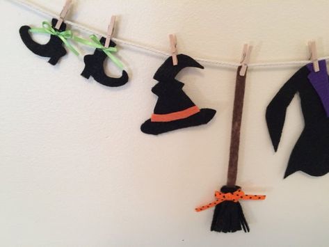 Witch Clothesline Halloween Decoration Banner Bunting Garland | Etsy Laundry Line, Fall Art Projects, Thanksgiving Decorations Diy, Adornos Halloween, Hat Decoration, Halloween Door Decorations, Banners Buntings, Fall Art, Bunting Garland