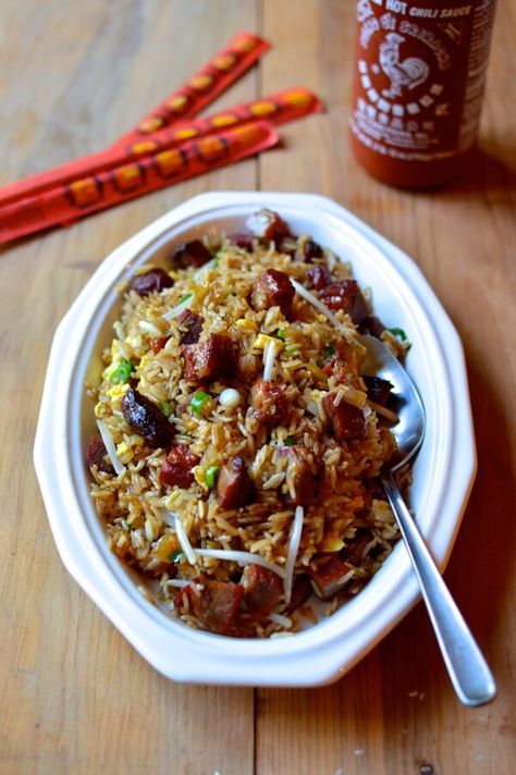 Classic Pork Fried Rice, by thewoksoflife.com Used broccoli and red onion for vegetables and pork steaks for meat. Pork Fried Rice Recipe, Chinese Bbq Pork, Cooking Jasmine Rice, Pork Fried Rice, Chinese Takeout, How To Cook Rice, Woks, Chinese Dishes, Bbq Pork