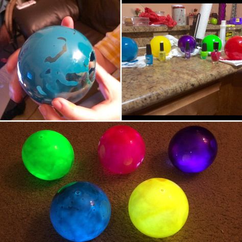 toughtink cosplay — inside out memory orb tutorial! you can see that... Diy Inside Out Memory Orbs, Inside Out Trunk Or Treat Ideas, Disney Props, Faith Lessons, Cosplay Items, College Crafts, Diy Christmas Snowflakes, Clear Plastic Ornaments, Halloween Costumes For Work