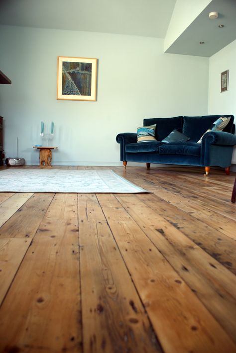 Wooden Floor Living Room Decor, Wooden Floors Ideas, Wooden Flooring Design, Wooden Floor Living Room, Wooden Flooring Ideas, Wooden Floor Ideas, Wood Floor Living Room, Wooden Floors Living Room, Wooden Plank Flooring