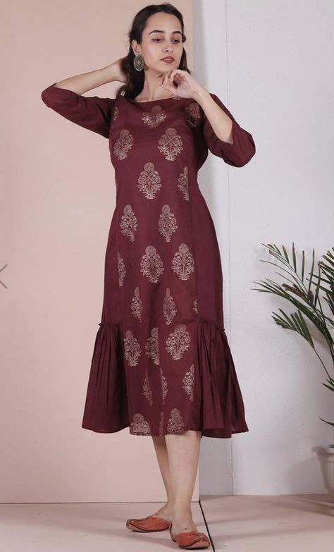 Cotton Aline Kurtis, Aline Kurthi Model, Cottan Frok Kurti, Frock Models For Teenagers, Aline Frock Design, Aline Frocks For Women, Plan Kurti, Aline Kurti Design, Flare Dress Outfit Classy