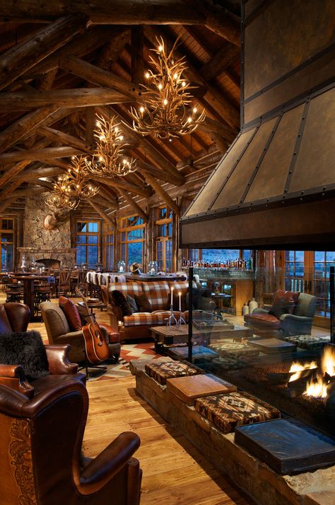 Log Cabin Interior Design, Cabin Interior Design, Log Cabin Interior, Rustic Home Design, Log Cabin Homes, Mountain Homes, Mountain Retreat, Rustic Living, Rustic Living Room