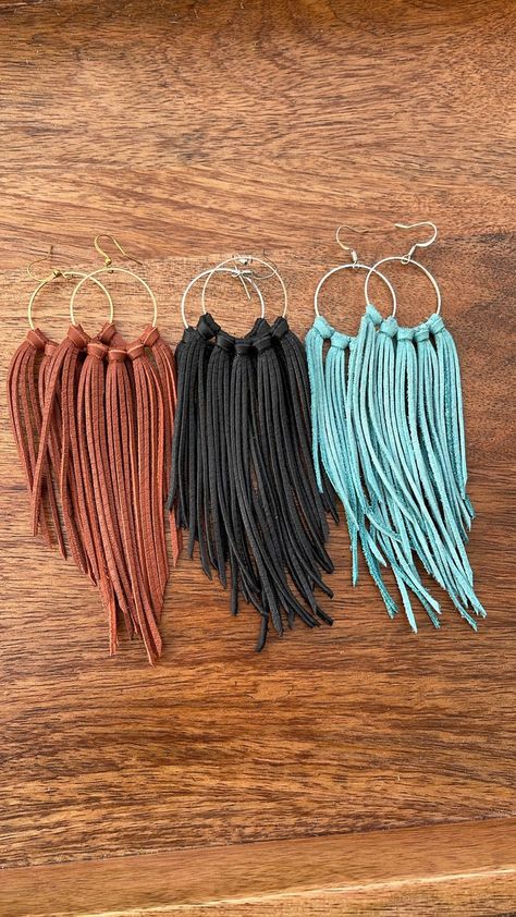 Boho Leather Earrings Diy, Boho Jewelry Ideas, Western Business Ideas, Western Earrings Diy, Western Earrings Fashion, Nashville Earrings, Diy Leather Fringe Earrings, Western Leather Earrings, Handmade Leather Bohemian Earrings