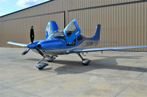 Cirrus Sr22t G6, Cirrus Airplane, Led Exterior Lighting, Airplane For Sale, Air Conditioning Installation, Usa Cities, Flight Training, Tubeless Tyre, Tinted Windows