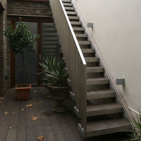 Outside Stairs Design, External Stairs, Metal Staircase, Outside Stairs, Stair Plan, Outdoor Stair Railing, Staircase Outdoor, External Staircase, Rooftop Gardens