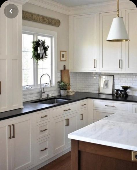 Black Kitchen Countertops, Black Countertops, White Kitchen Design, Kitchen Marble, Kitchen Design Ideas, Kitchen Redo, White Kitchen Cabinets, Updated Kitchen, Kitchen Remodel Idea